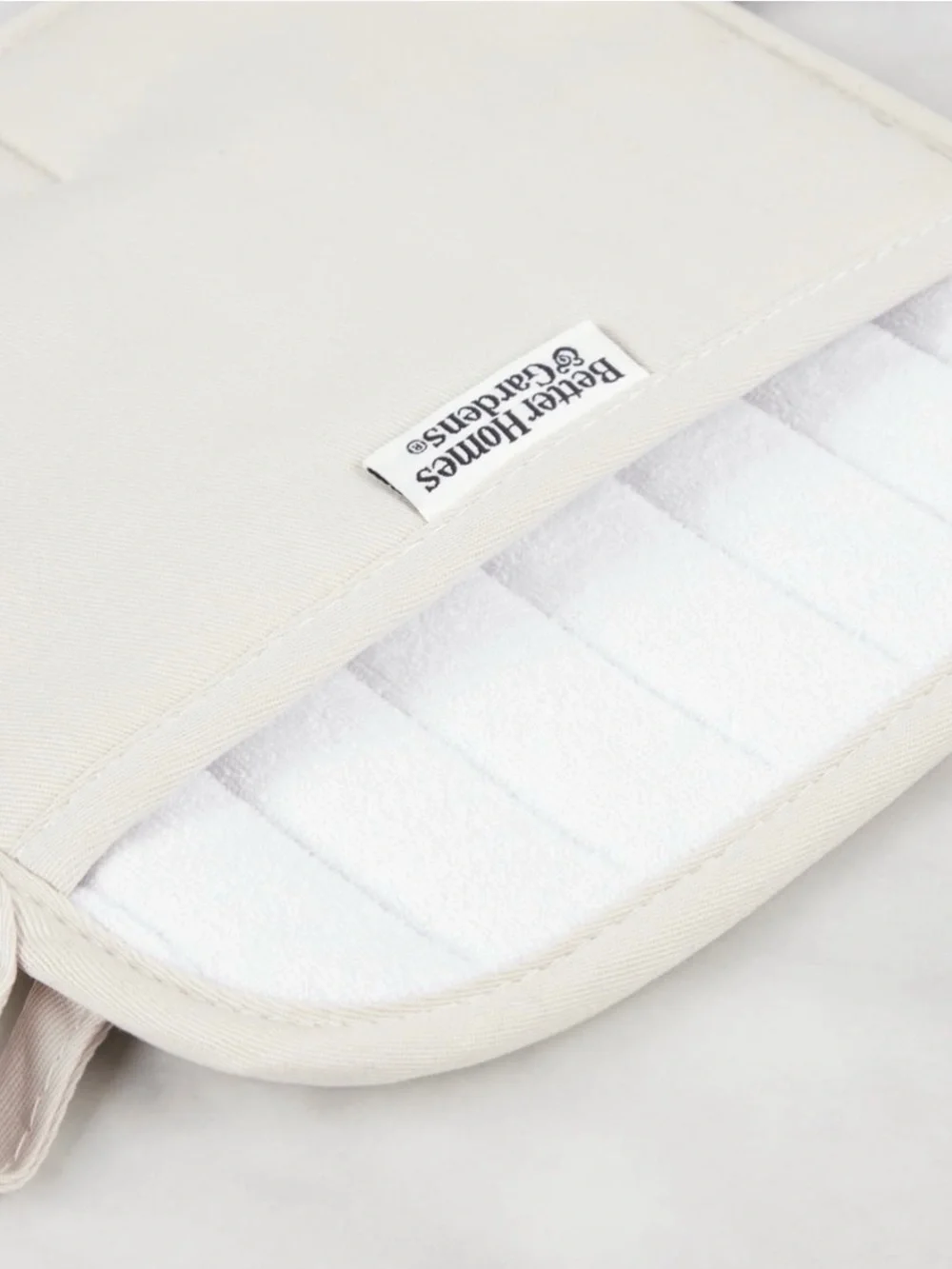 New 4pc Better Homes Gardens 4-Piece Oven Mitt Potholder Mini Mitt Beige Set
